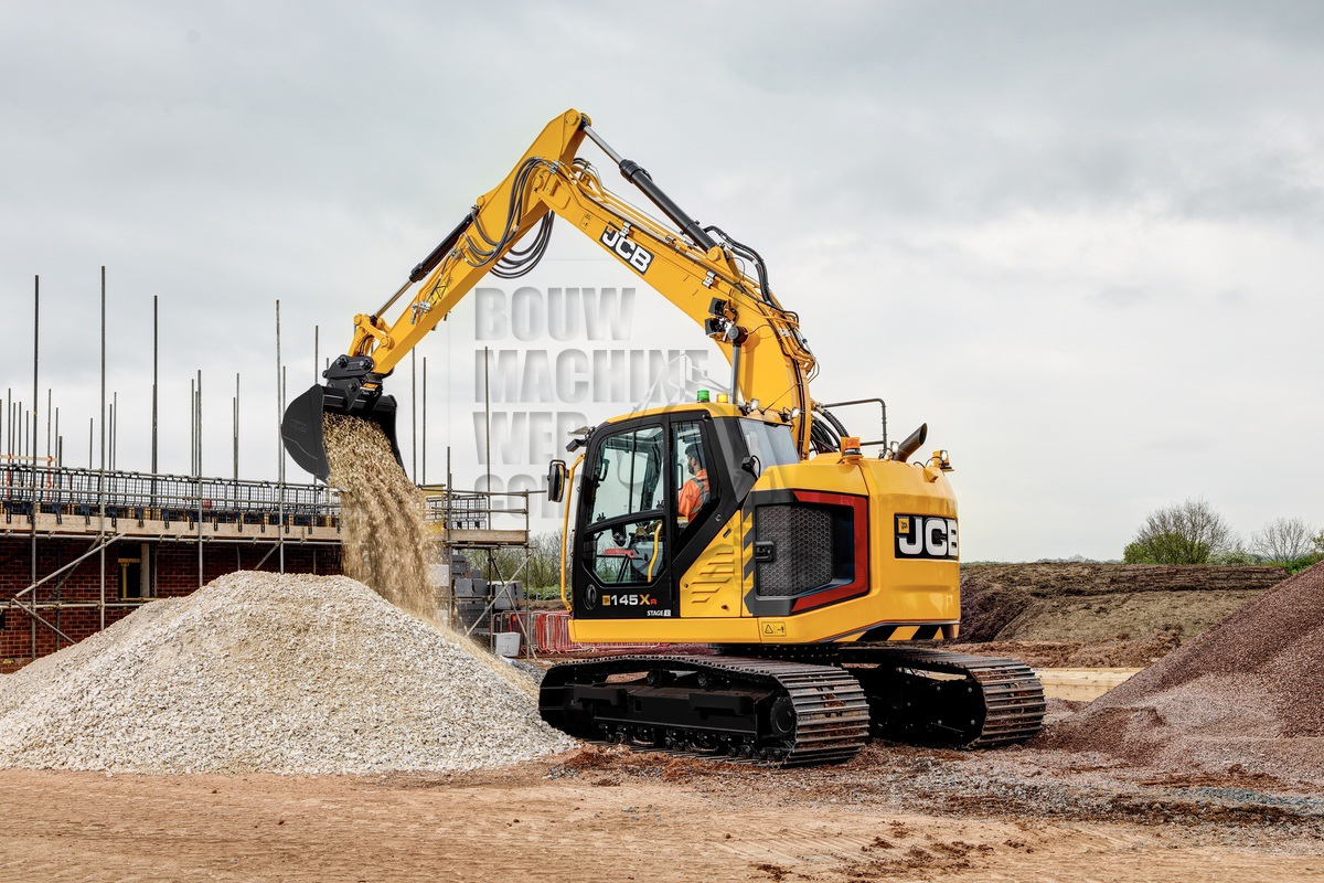 JCB breidt haar X-serie rupsgraafmachines uit