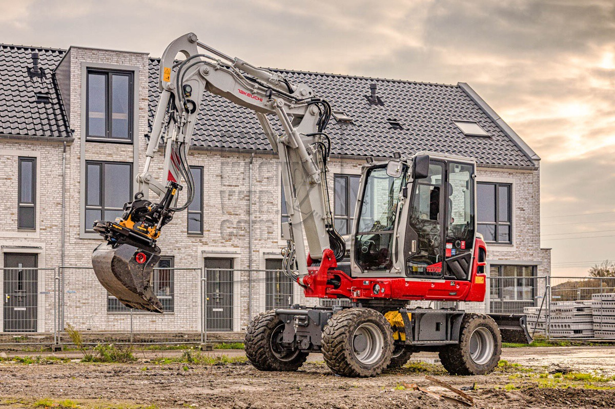 Takeuchi’s nieuwe 7 tons mobiele graafmachine steelt de show tijdens Demodagen