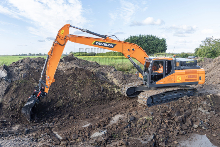 Develon introduceert een nieuwe reeks elektrische graafmachines 