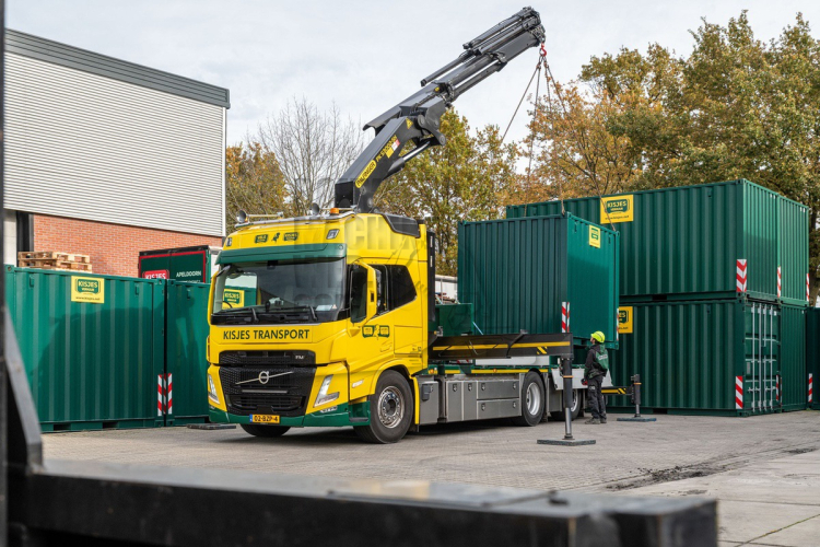 Slim hijswerk: custom made Volvo FM versterkt vloot Kisjes Transport