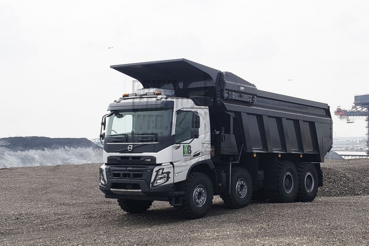 KB Handel neemt derde BAS Mining Truck in gebruik