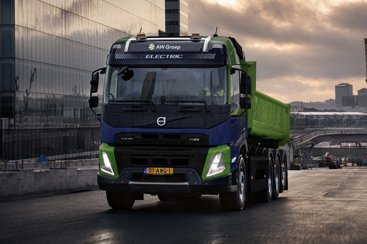 AW Groep gaat groen- en infraprojecten emissieloos uitvoeren met Volvo FMX Electric
