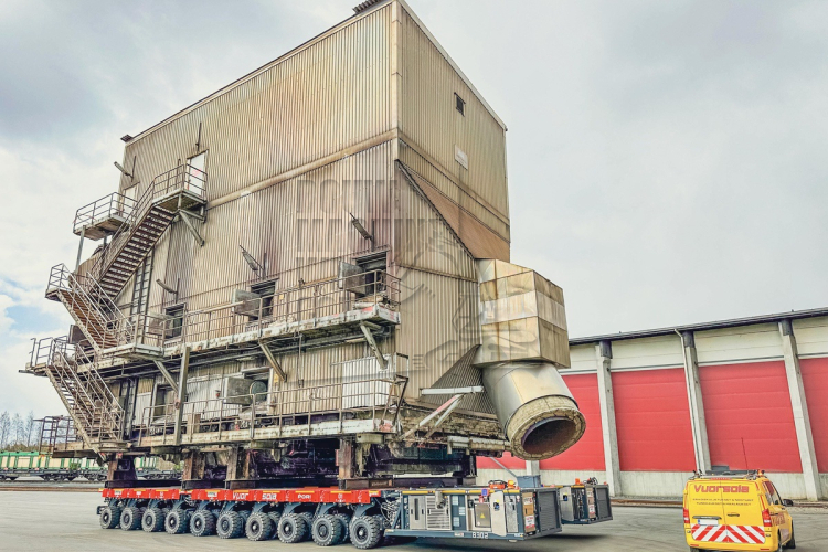 Cometto SPMT vervoert een elektrostatische stofvanger van 243 ton