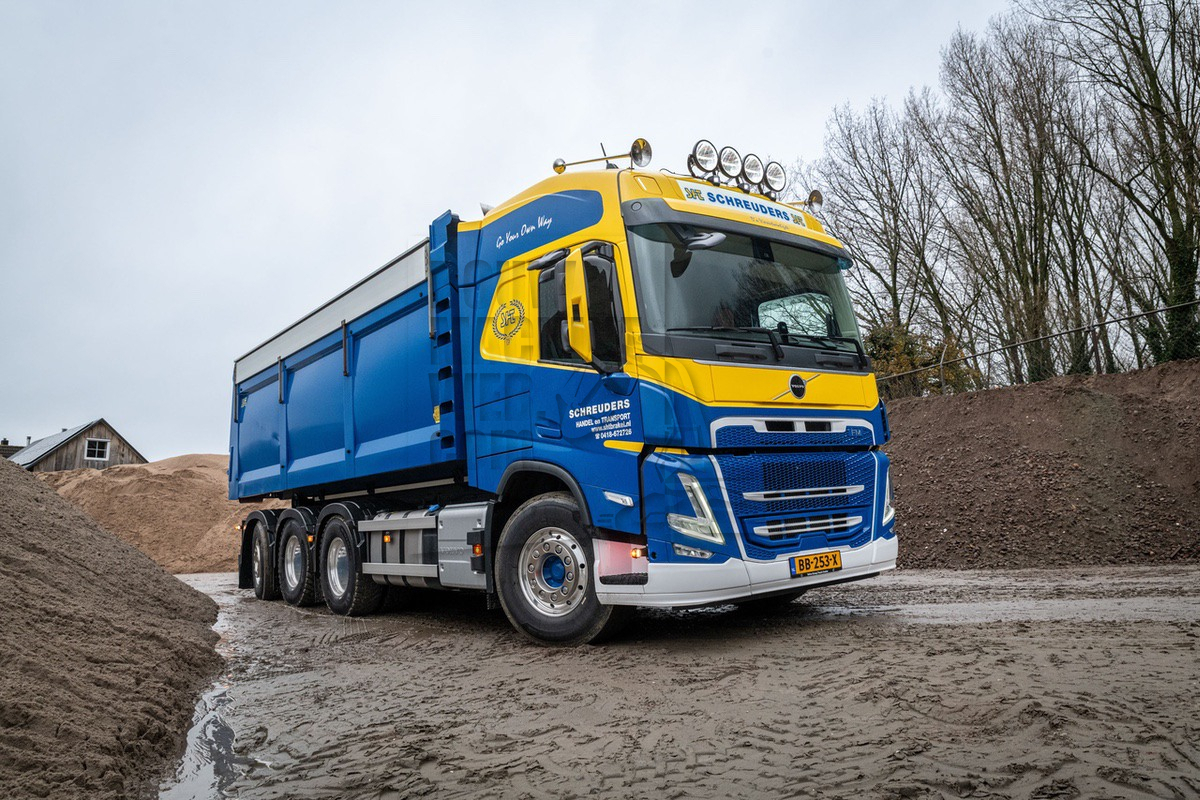 Veelzijdig inzetbare Volvo FM 8x4