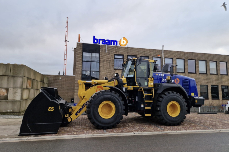 Herkenbare Komatsu voor Braam Recycling