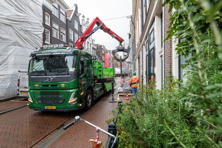 Hardeman kiest voor stille elektrische Volvo kraanwagen