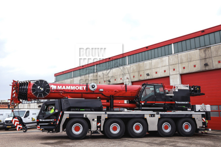 Mammoet neemt ’s werelds eerste Grove Plug-in Hybrid-terrein-kraan in ontvangst