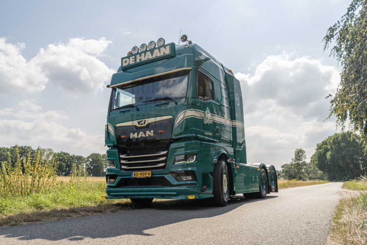 MAN hTGX 6x2-trekker voor De Haan Transport