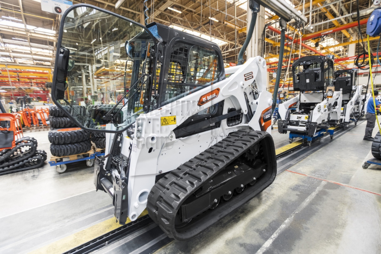 Bobcat start de productie van nieuwe T650 compacte rupslader