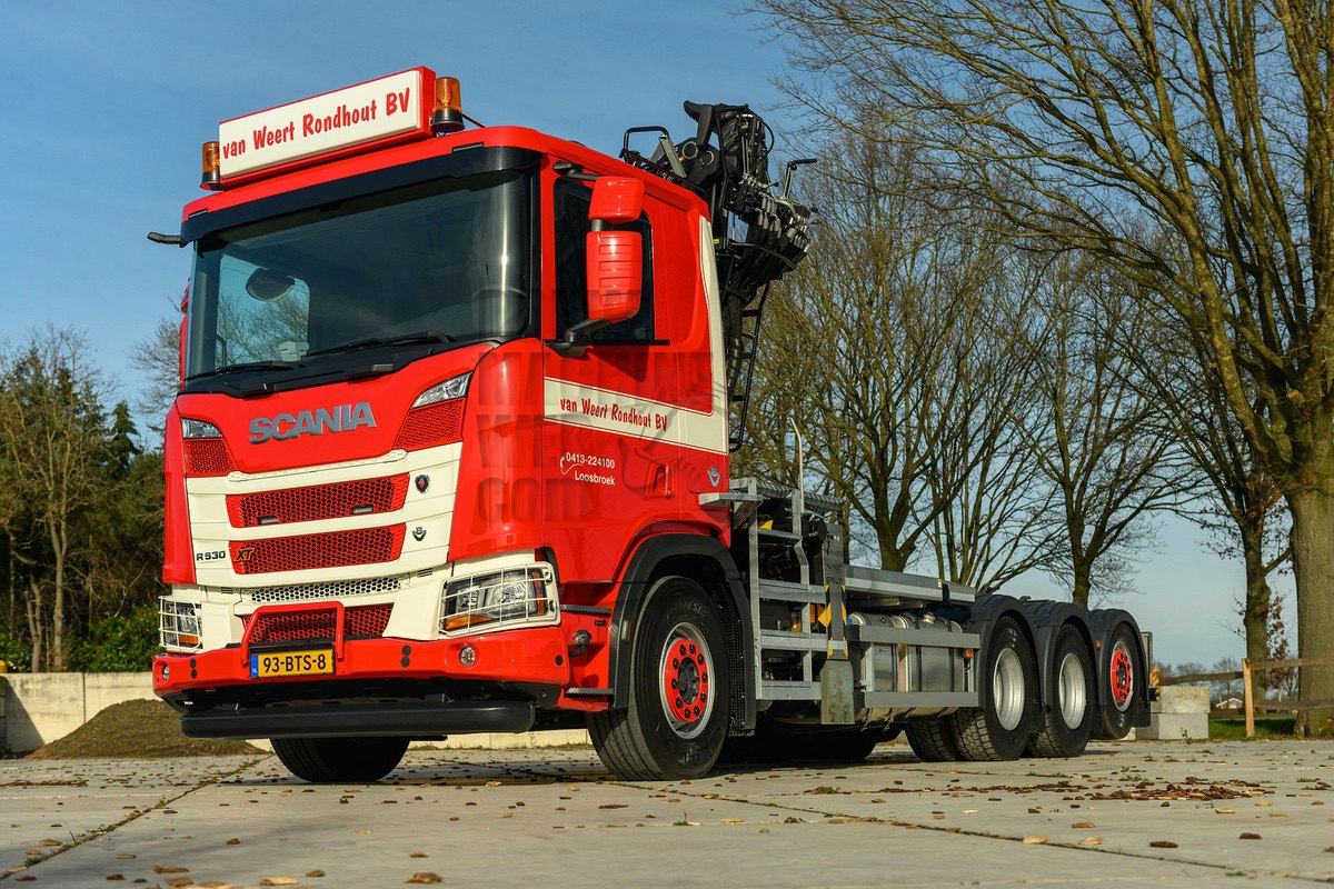 Robuuste Scania V8 vierasser in XT-uitvoering voor Van Weert Rondhout