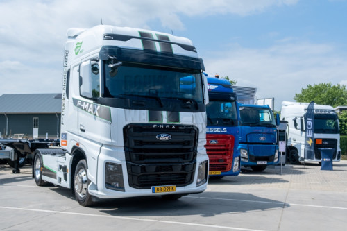 F-Max in nieuwe demokleuren